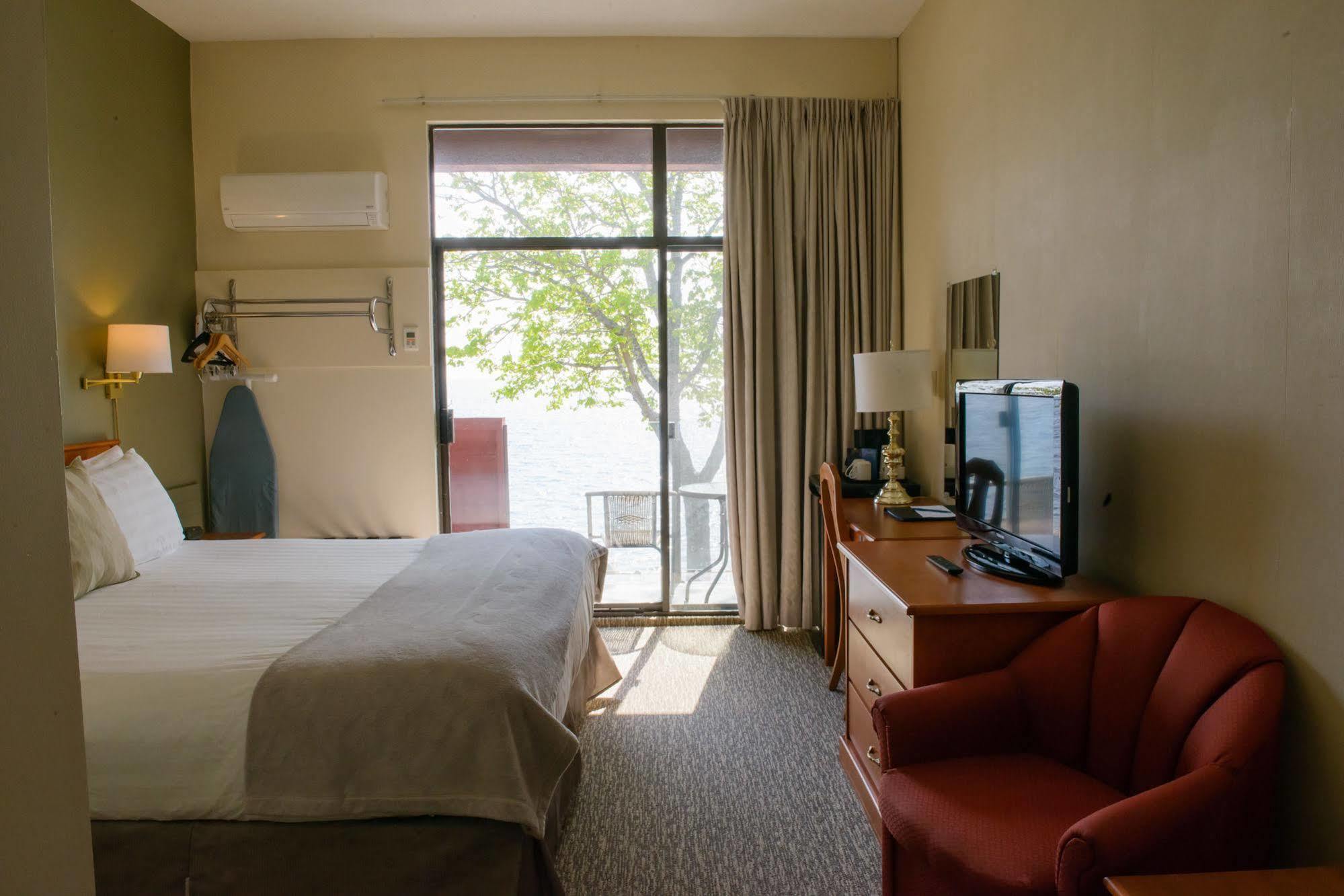 Driftwood Inn 세첼트 외부 사진